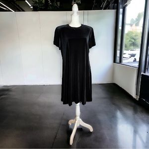 J R Nites by Caliendo Black Velvet Dress Size 14.
